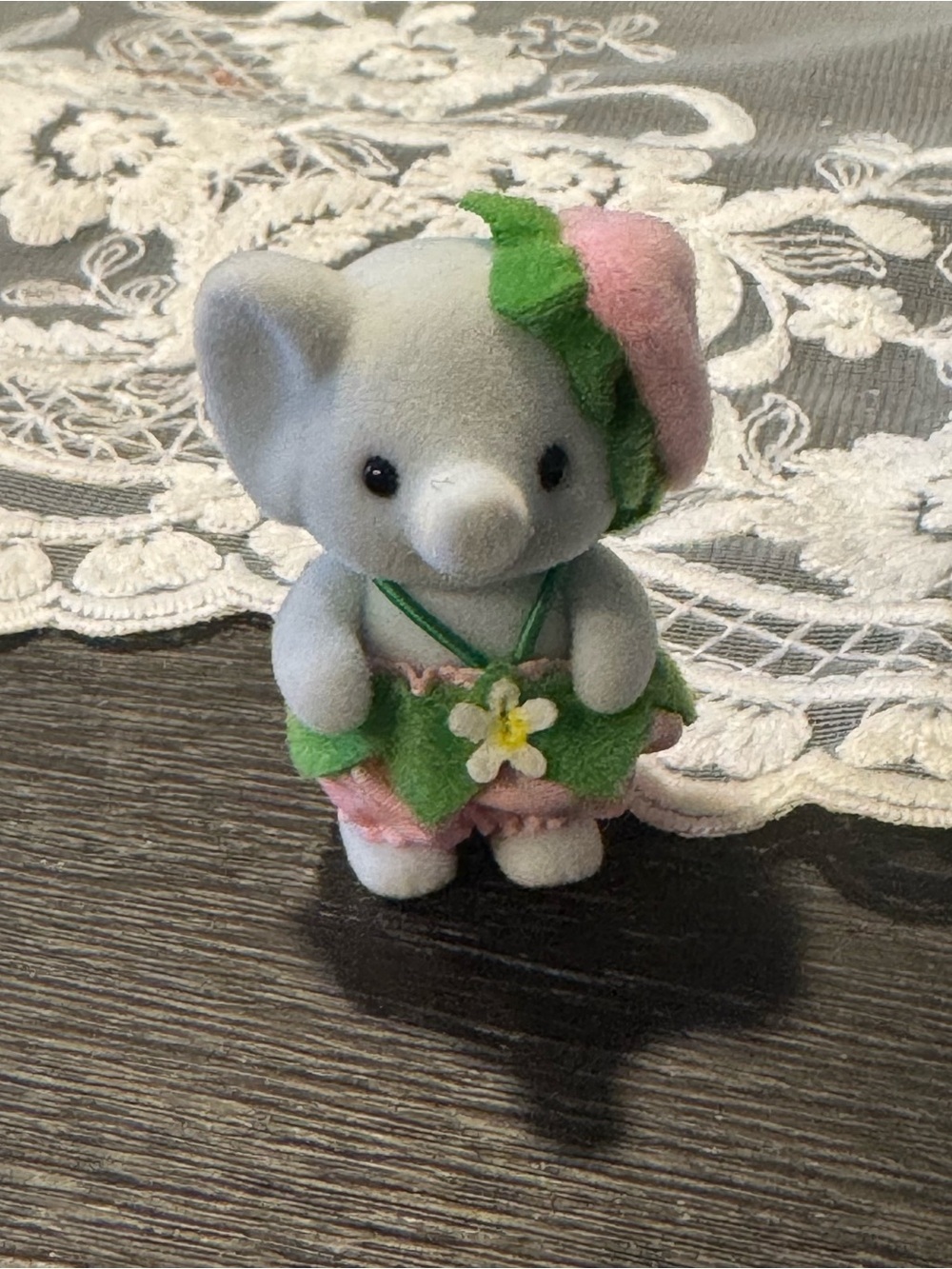 Calico Critter Very Berry Babies Elephant Hilton